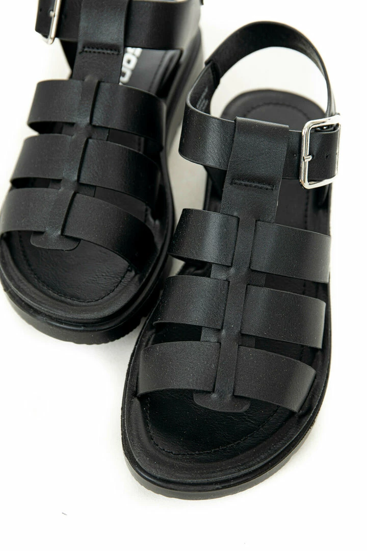 FORTUNE DYNAMIC Black Faux Leather Strappy Buckle Sandals Shoes 9 FORTUNE DYNAMIC Black Faux Leather Strappy Buckle Sandals Shoes