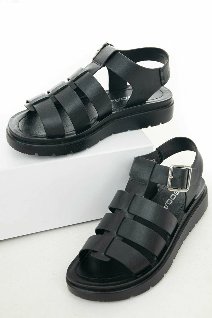 FORTUNE DYNAMIC Black Faux Leather Strappy Buckle Sandals Shoes 8 FORTUNE DYNAMIC Black Faux Leather Strappy Buckle Sandals Shoes