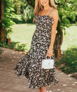 Davi & Dani Dresses Black And Blush Floral Sleeveless Maxi Dress