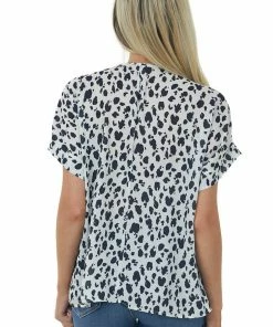 HESED Coconut And Black Animal Print Short Sleeve Blouse