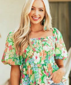 Flying Tomato Kelly Green Floral Peplum Top With Bubble Sleeves