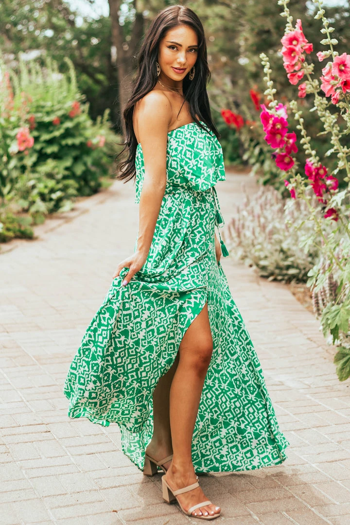 Aakaa Kelly Green Printed Strapless Overlay Detail Dress Dresses 4 Aakaa Kelly Green Printed Strapless Overlay Detail Dress Dresses