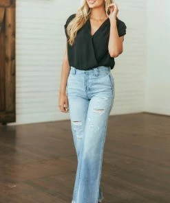 KanCan Bottoms Medium Wash High Rise Relaxed Straight Fit Jeans