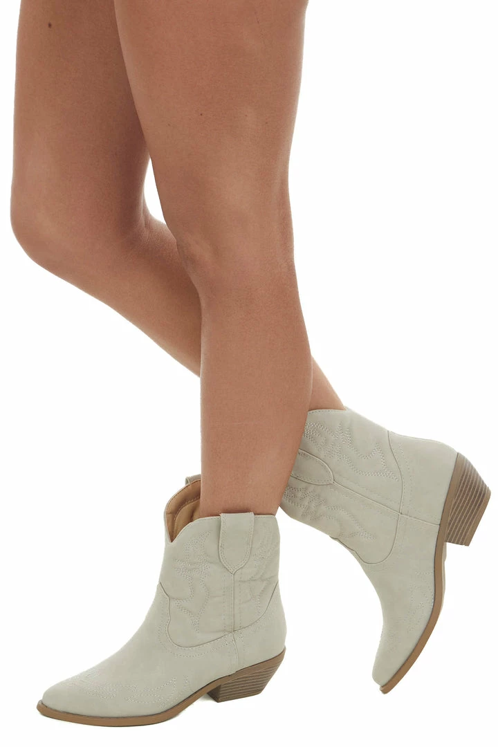 FORTUNE DYNAMIC Shoes Oatmeal Western Style Pointed Toe Booties 9 FORTUNE DYNAMIC Shoes Oatmeal Western Style Pointed Toe Booties