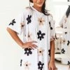 XYNC Off White Daisy Print Short Sleeve Tee Dress