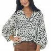 Vine & Love Vanilla Leopard Print V Neck 3/4 Sleeve Blouse Tops