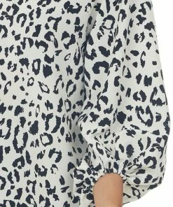 Vine & Love Vanilla Leopard Print V Neck 3/4 Sleeve Blouse Tops