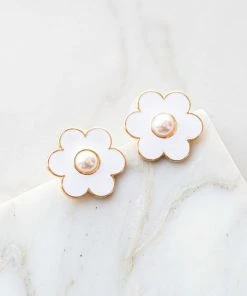 Fame Accessories White Large Daisy Stud Pearl Earrings