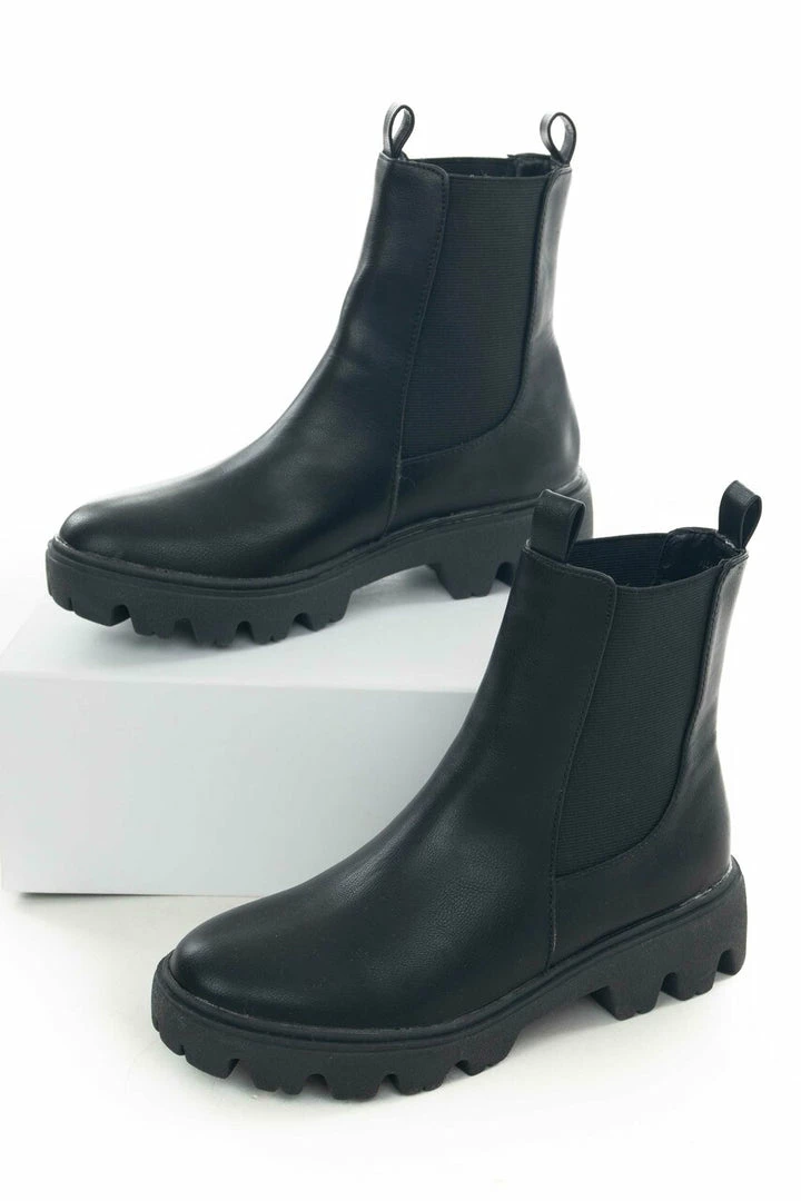 JP ORIGINAL CORP Black Faux Leather Double Side Panel Lug Boots Shoes 6 JP ORIGINAL CORP Black Faux Leather Double Side Panel Lug Boots Shoes