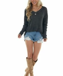 Umgee Heathered Black Knit Top With Ribbed Knit Details 32 Umgee Heathered Black Knit Top With Ribbed Knit Details