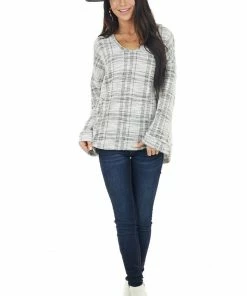 Peach Love Black And Ivory Long Loose Sleeve Knit Top With Hood