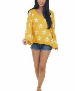 Peach Love Tops Rich Amber And Ivory Daisy Print Sweater