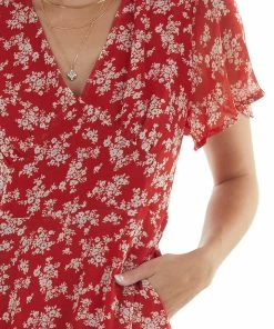 Davi & Dani Cranberry Floral Print V Neck Short Dress
