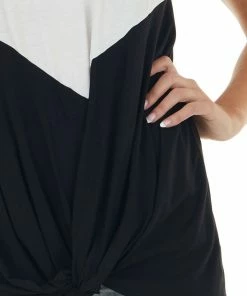 HEIMISH Black Colorblock Sleeveless Stretchy Knit Top