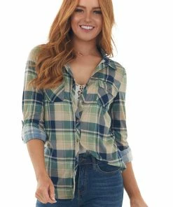 Fashion Cargo Tops Pistachio And Navy Plaid Top With Chest Pocket