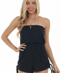 LE LIS Black Ribbed Ruched Strapless Romper