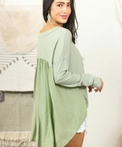 Entro Pistachio Long Sleeve High Low Knit Top With Woven Contrast 30 Entro Pistachio Long Sleeve High Low Knit Top With Woven Contrast
