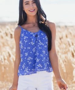 Lush Clothing Cornflower Floral Print Sleeveless Blouse With Tie Detail Tops 33 Lush Clothing Cornflower Floral Print Sleeveless Blouse With Tie Detail Tops