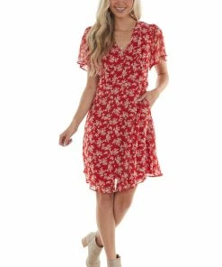 Davi & Dani Cranberry Floral Print V Neck Short Dress