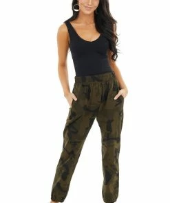 Umgee Olive Camo Print Elastic Cuff Sweatpants With Pockets Bottoms