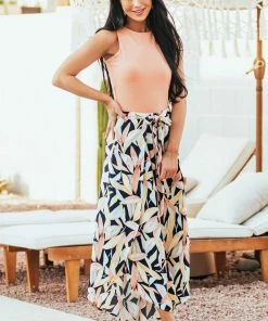 She + Sky Tops Salmon Sleeveless Halter Ribbed Knit Bodysuit