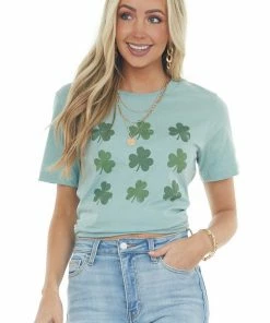 A. Blush Seafoam Shamrock Graphic Sort Sleeve Knit Tee