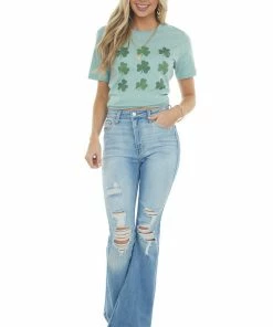 A. Blush Seafoam Shamrock Graphic Sort Sleeve Knit Tee