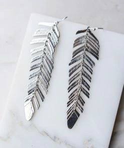 Fame Accessories Silver Metallic Tiered Leaf Dangle Earrings